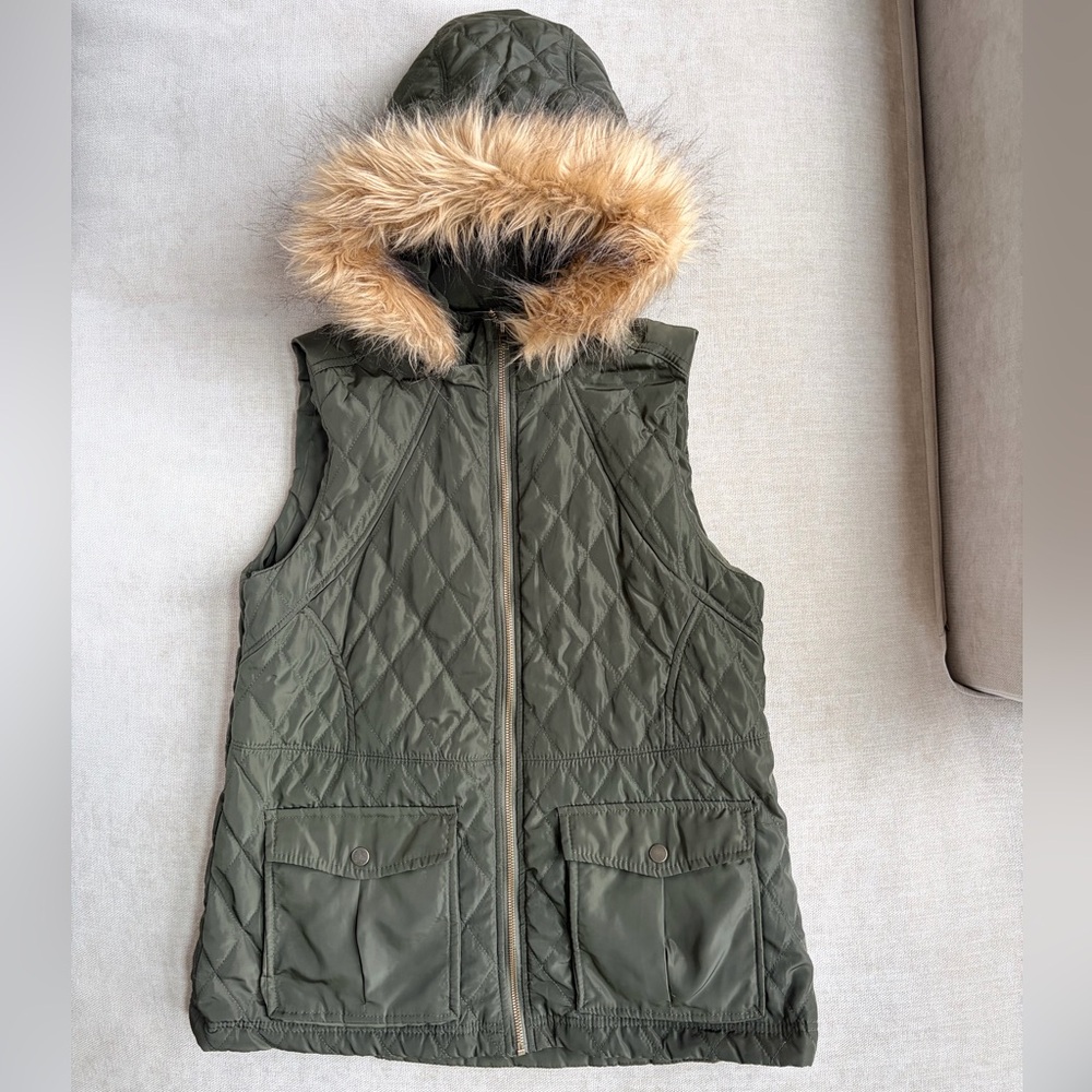 Thread and Supply Lightweight Puffer Quilted Vest